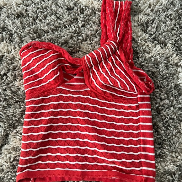 Cider red and white funky top - Picture 2 of 4